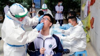 Во Кина се тестираат 4,8 милиони луѓе дневно за Ковид-19